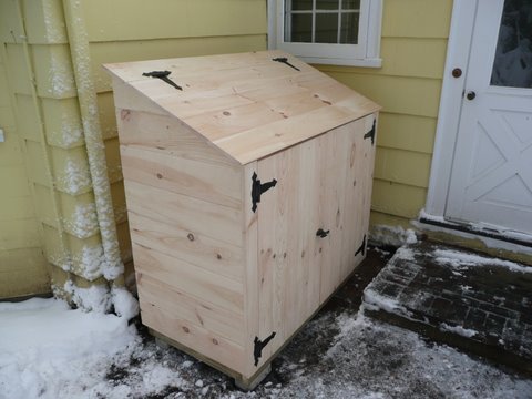 trashbin12 (46K)